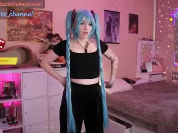 webcam girl yourcutewaifu live cam image #12994642