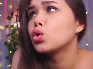 webcam girl helenmoors live cam image #7175652