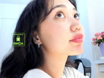 webcam girl lee_yoona live cam image #1082758
