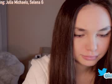 webcam girl hollyextra live cam image #2654512