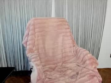 webcam girl 20mellty live cam image #638197