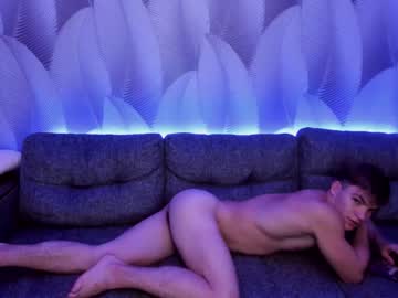 webcam man elliot_muscle live cam image #3800241