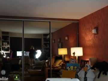 webcam girl bestblondiiecb live cam image #9300649