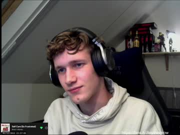 webcam man anythingrp live cam image #4368700