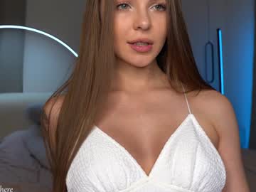 webcam girl kalisa_pearl live cam image #10796179