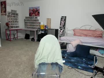 webcam girl pr3ttyp1nkpussy live cam image #1498631