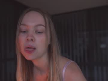 webcam girl bibi_it_is live cam image #5544883