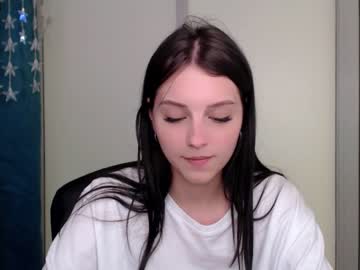 webcam girl lilliasweety live cam image #2467492