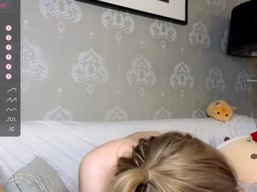webcam girl cute_fox_girl live cam image #12321423