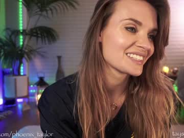 webcam girl phoenix_taylor live cam image #4685456