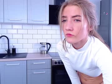webcam girl ella__sweety live cam image #1883220