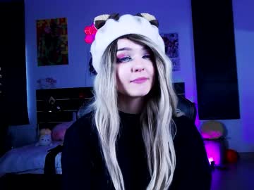 webcam girl madnessalise live cam image #7854198