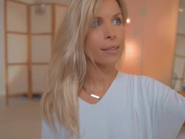 webcam girl ocicat live cam image #10492609