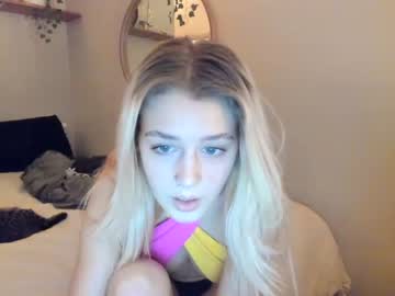 webcam girl ashbabyy19 live cam image #5362959