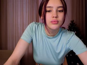 webcam girl angella_kleee live cam image #8439956