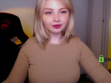 webcam girl shy_blondiee live cam image #5064525