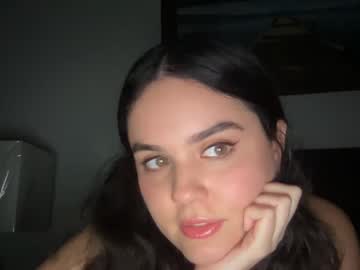 webcam girl gia_is_horny live cam image #8077773
