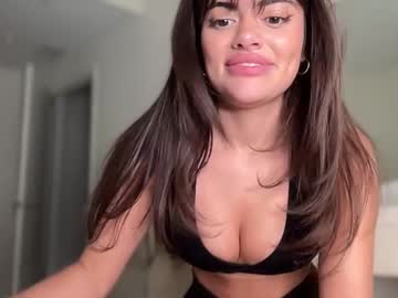 webcam girl poutyselena live cam image #12460256