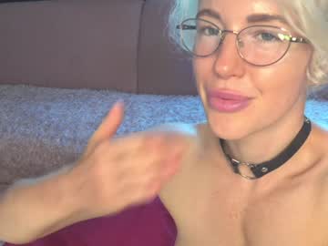 webcam girl xtina__ live cam image #2976519