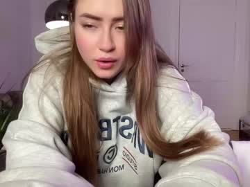 webcam girl strawberryjamx live cam image #4579162