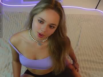 webcam girl molly__meow live cam image #10149477