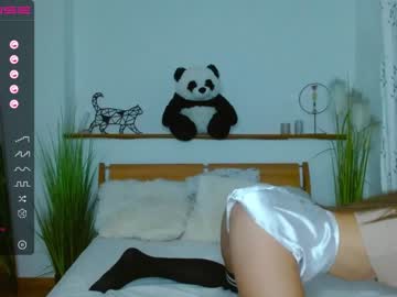 webcam girl kittycat__lovee live cam image #3594527