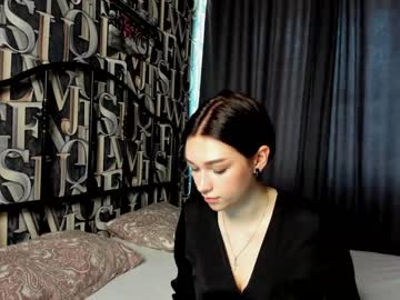 webcam girl carolyn_white live cam image #2313837