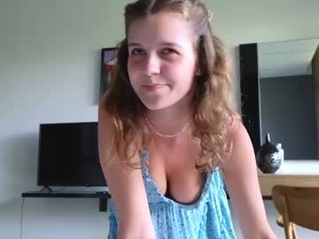 webcam girl eli_sun live cam image #12329726
