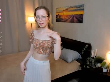 webcam girl moirebroady live cam image #11264302