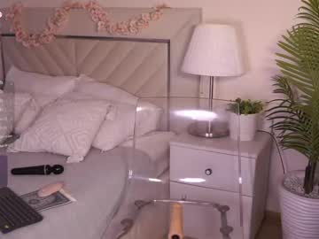 webcam girl emrataa_ live cam image #12223698