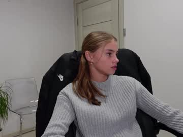 webcam girl abby_laker live cam image #11443223