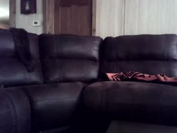 webcam couple lucillebeawitheze live cam image #1247236