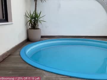 webcam girl bloomyogi live cam image #4948788