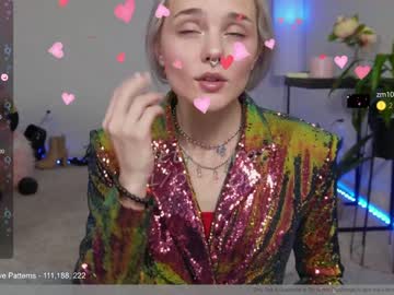 webcam girl petitebrat live cam image #8149329