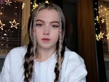 webcam girl small_blondee live cam image #7700428