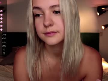 webcam girl beverly_hillls live cam image #8943338