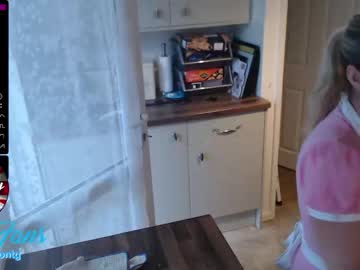 webcam girl ladyamontgomery live cam image #1387934
