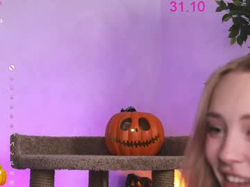 webcam girl lissa_meooow live cam image #10918368
