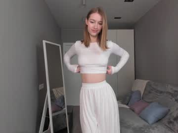 webcam couple christine_bae live cam image #8650513