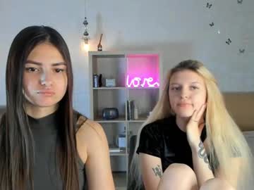 webcam girl caressyourself live cam image #11327536