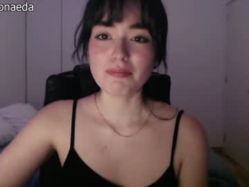 webcam girl dronae live cam image #2761617