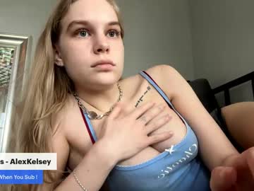 webcam girl okaybells live cam image #12775526
