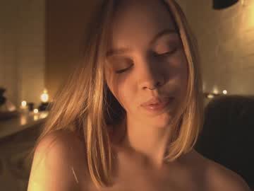 webcam girl bibi_it_is live cam image #3249590