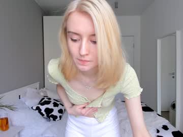 webcam girl gin_yoon live cam image #9762411