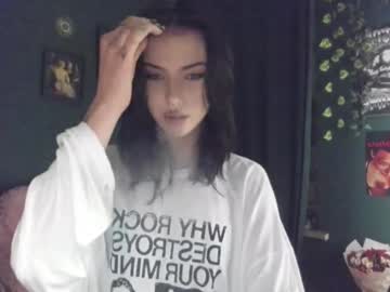 webcam girl bmwm5f90 live cam image #11705646