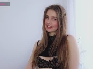 webcam girl fluffy_angel live cam image #9437298