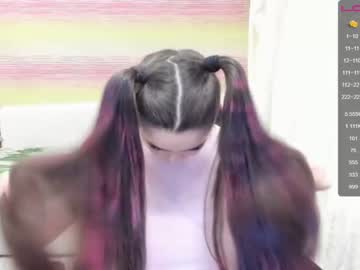 webcam girl emmika_ live cam image #2050546