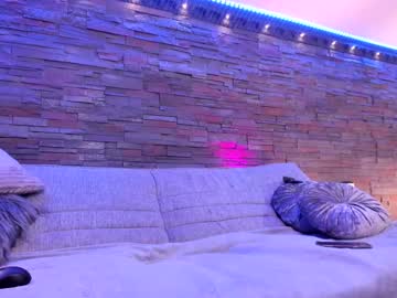 webcam girl fantasystudiox live cam image #10371279