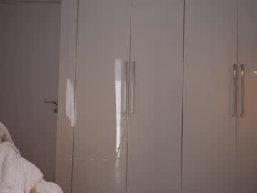 webcam girl kriss0leoo live cam image #13003163