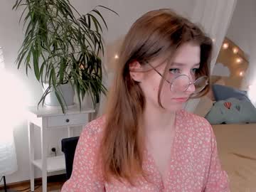 webcam girl vvednesday live cam image #2949867